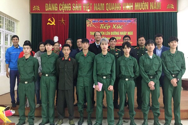 Tiếp xúc thanh niên lên đường nhập ngũ năm 2020