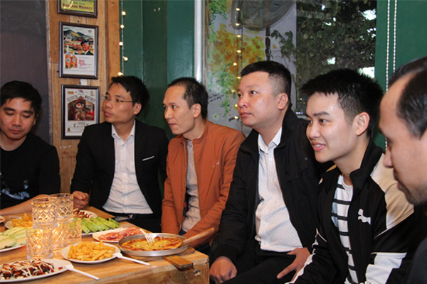 Anh em HPHome FC tới dự sinh nhật Ngọc lần thứ 41