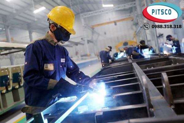 (Hình 13: Công việc hàn xì ở Nhật Bản)