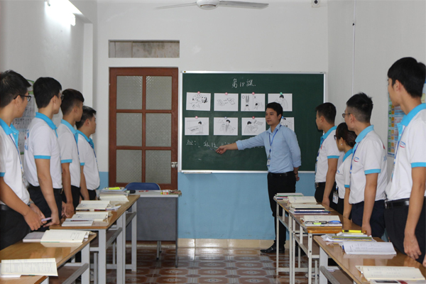 (Hình 6: Giờ học tiếng Nhật đào tạo kỹ năng phỏng vấn cho chương trình IM Japan)